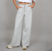 Load image into Gallery viewer, VAE SOFT KNIT PANT
