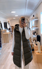 Load image into Gallery viewer, HOODED PUFFER VEST
